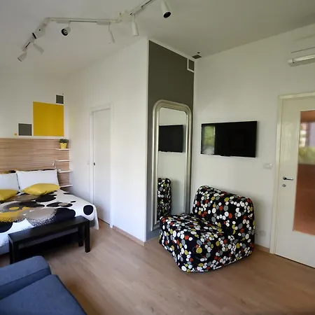 Apartment Le Rondinelle Como