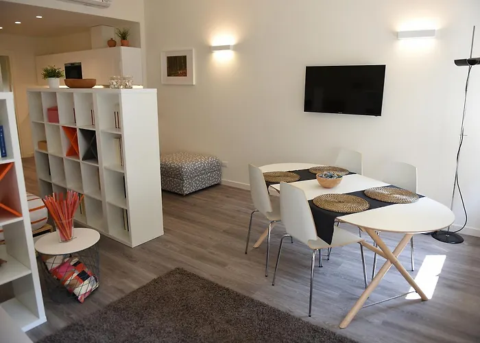 Le Rondinelle דירה קומו